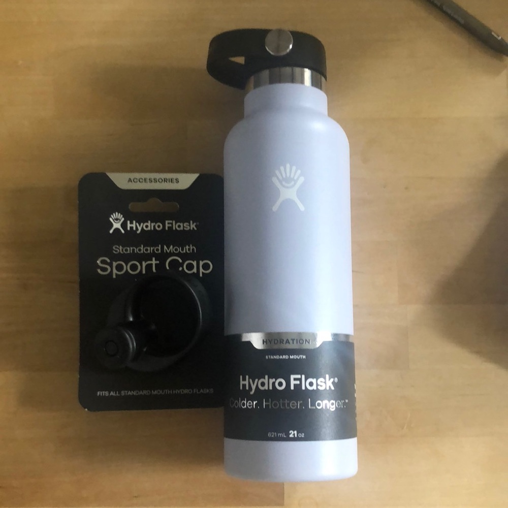 Hydro Flask 21oz New with mouth sport cap also New